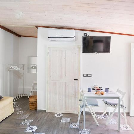 Апартаменти Tiny House 19 Terrace Aparment Поліньяно-а-Маре Екстер'єр фото